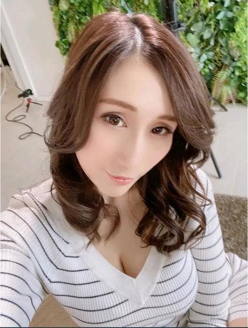 女神julia在线视频,揭秘她的魅力瞬间与在线视频中的精彩瞬间