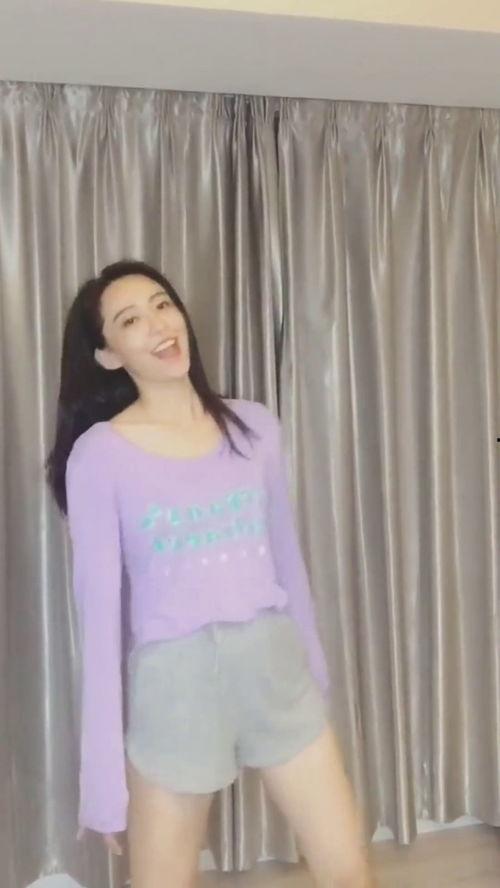 美女姐姐2在线视频观看,激情在线，视觉盛宴